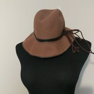 Vintage 1970s wool hat by Junior Seasons